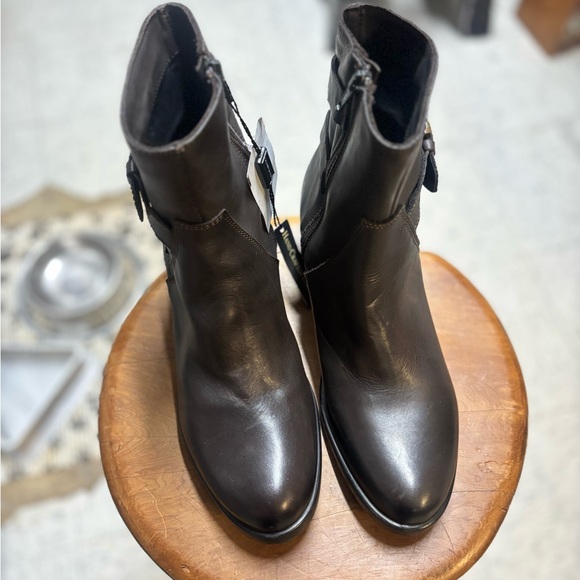 Elegant Women's Brown Ankle Boots with Buckle Detail - Picture 4 of 16